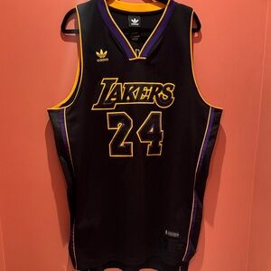 Adidas XL Kobe Bryant Jersey